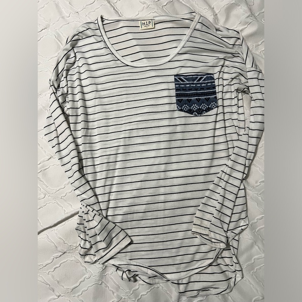 Women’s white and black striped shirt